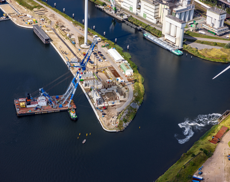 Zoutdam IJmuiden - scheidende wanden succesvol geplaatst - 2