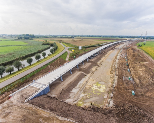 Luchtfoto Veessen Wapenveld.jpg
